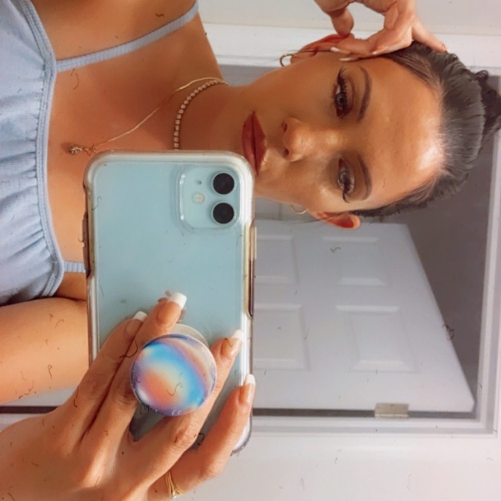 Meet your Posher, Hannah